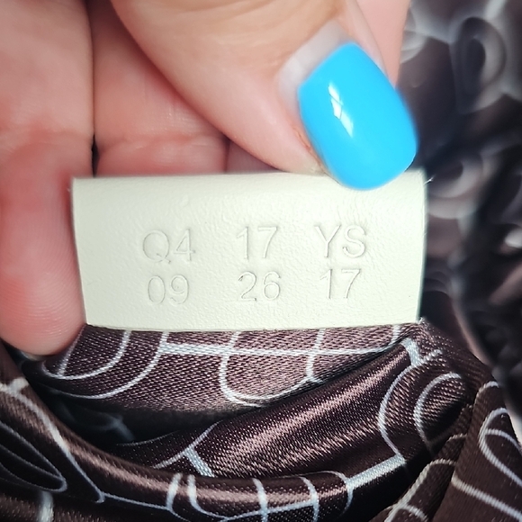 Henri Bendel Stunning Periwinkle Blue & Gold Tote with 3D Floral Cutouts NWT - Picture 13 of 14